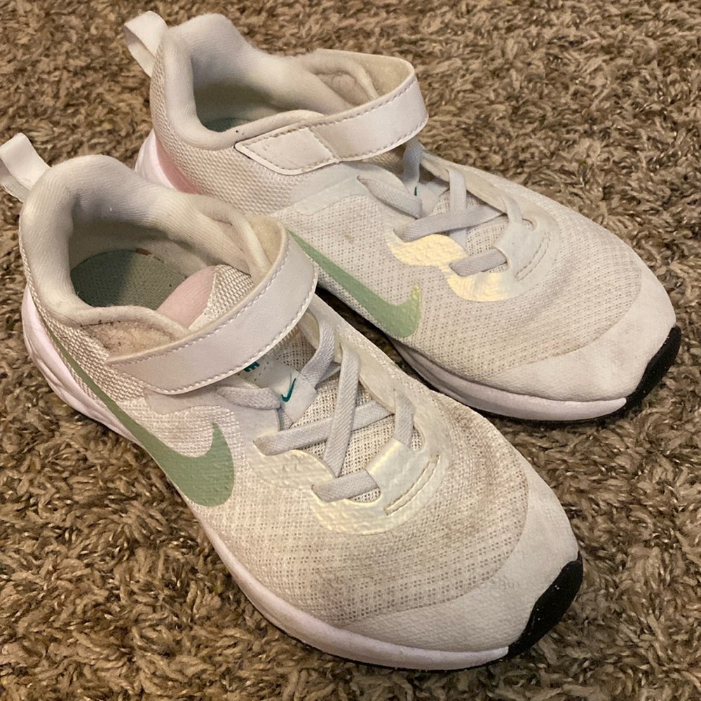 Girls Nike size 1